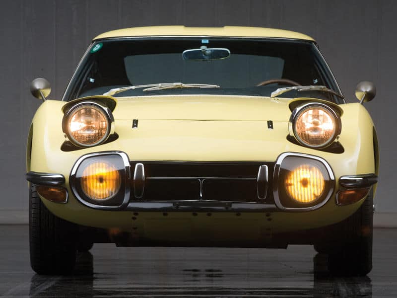 Toyota 2000GT front view