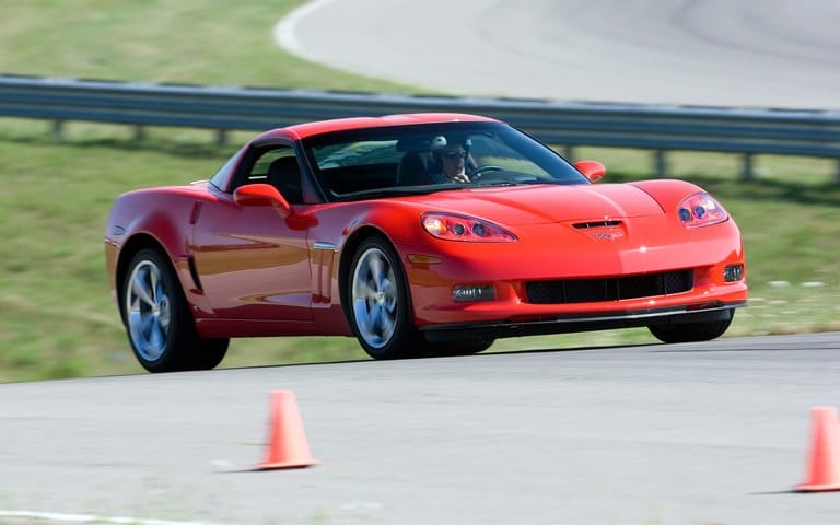 best sports cars under 30k 2012-Chevrolet-Corvette-Grand-Sport